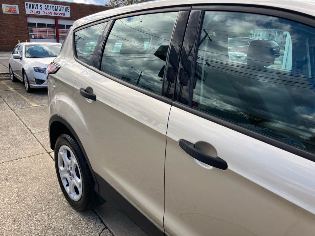 2017 Ford Escape Image 10