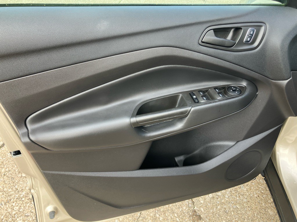 2017 Ford Escape Image 16