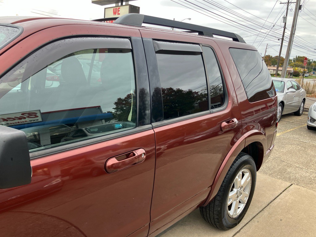 2010 Ford Explorer Image 4