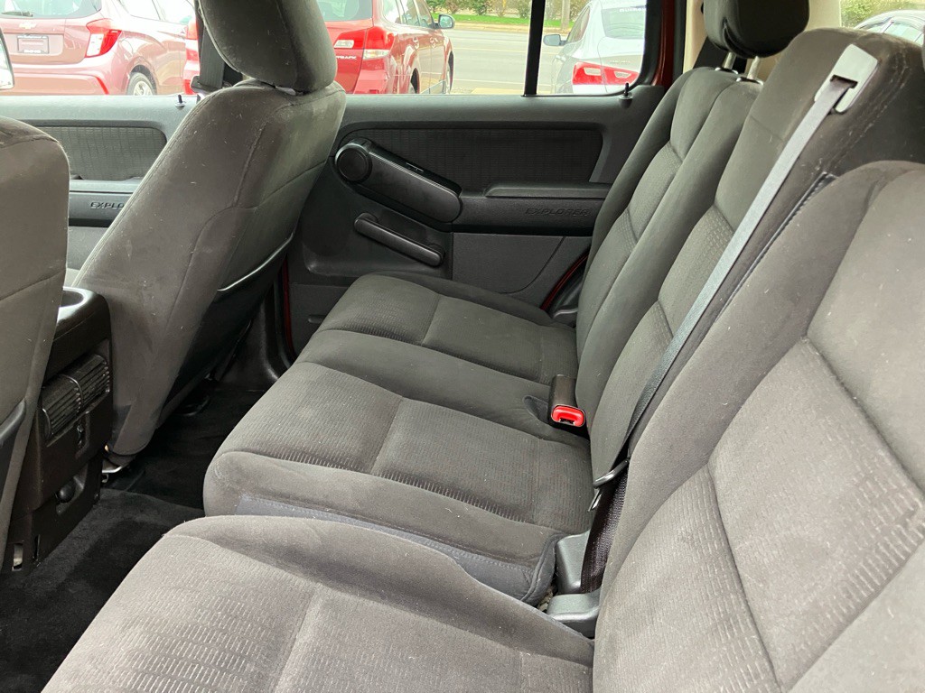 2010 Ford Explorer Image 19