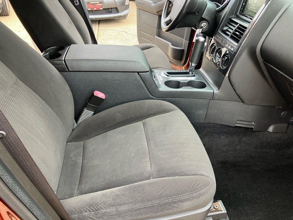 2010 Ford Explorer Image 23