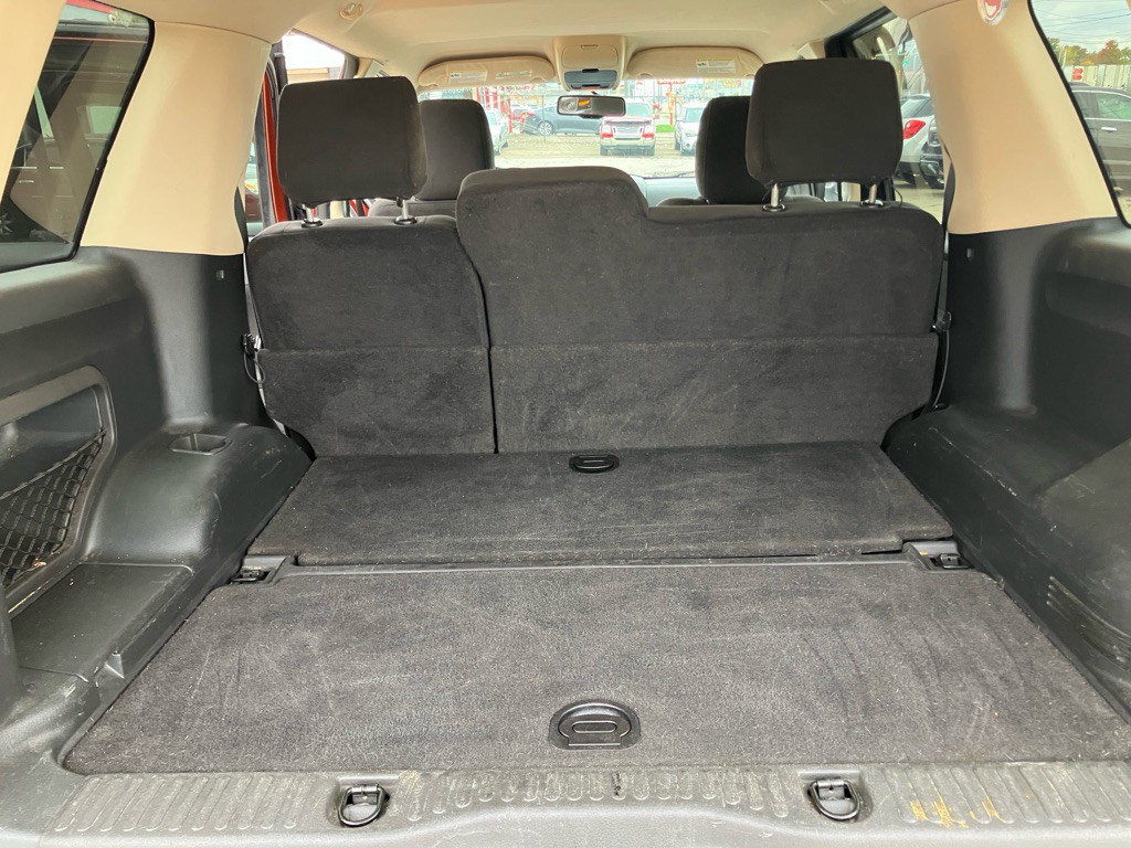 2010 Ford Explorer Image 24