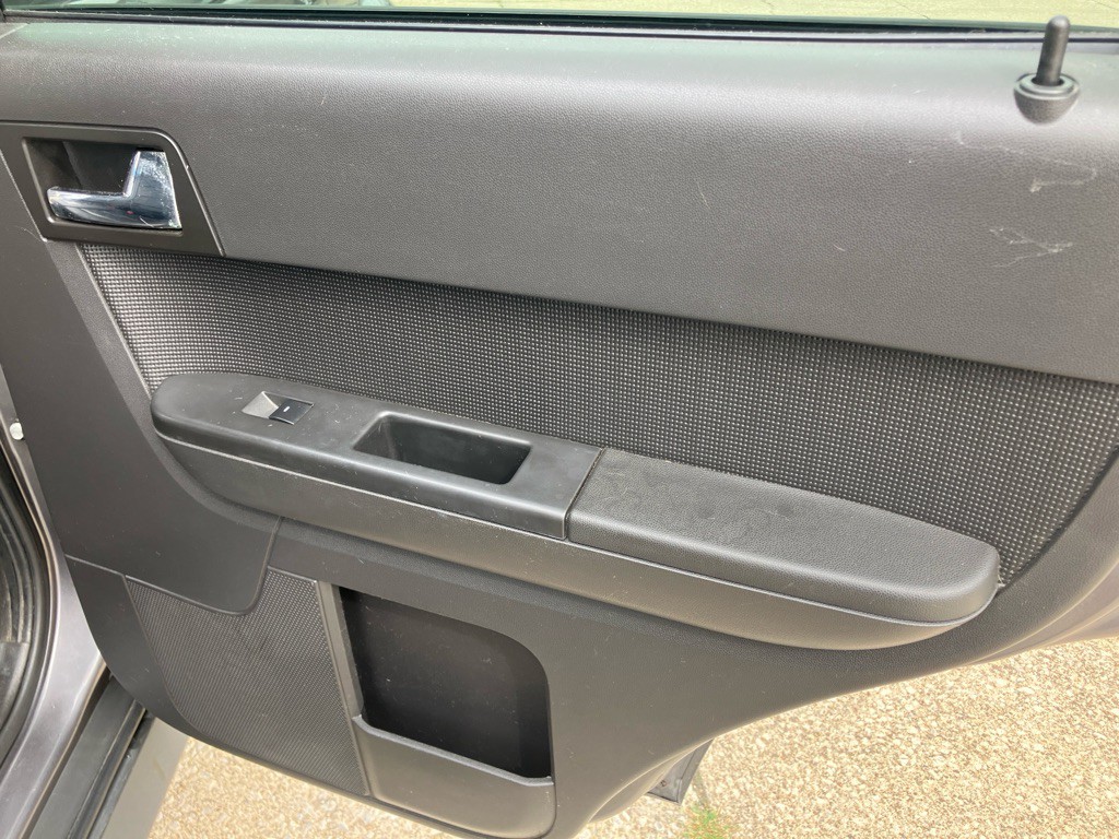 2011 Ford Escape Image 20