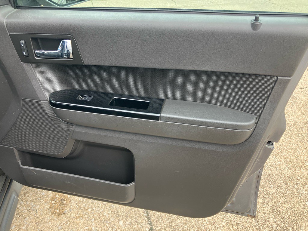 2011 Ford Escape Image 22