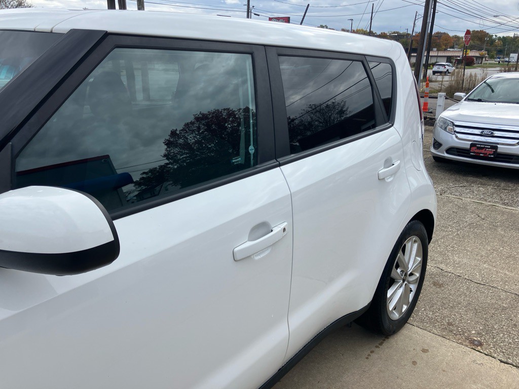 2017 Kia Soul Image 4