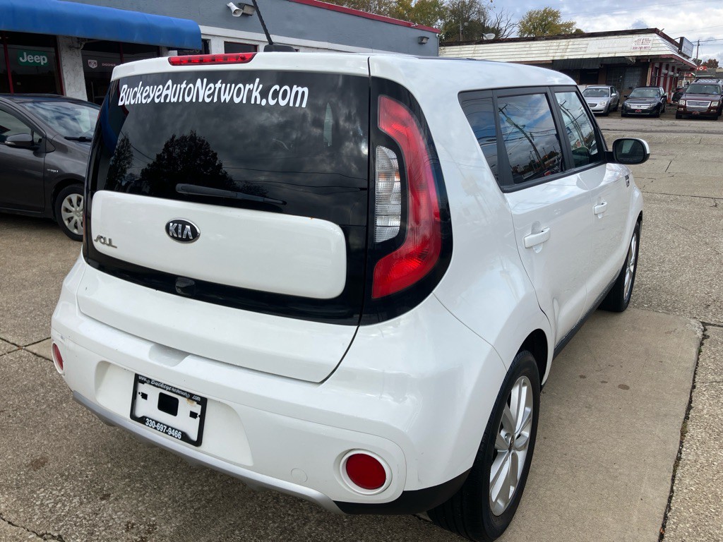 2017 Kia Soul Image 8