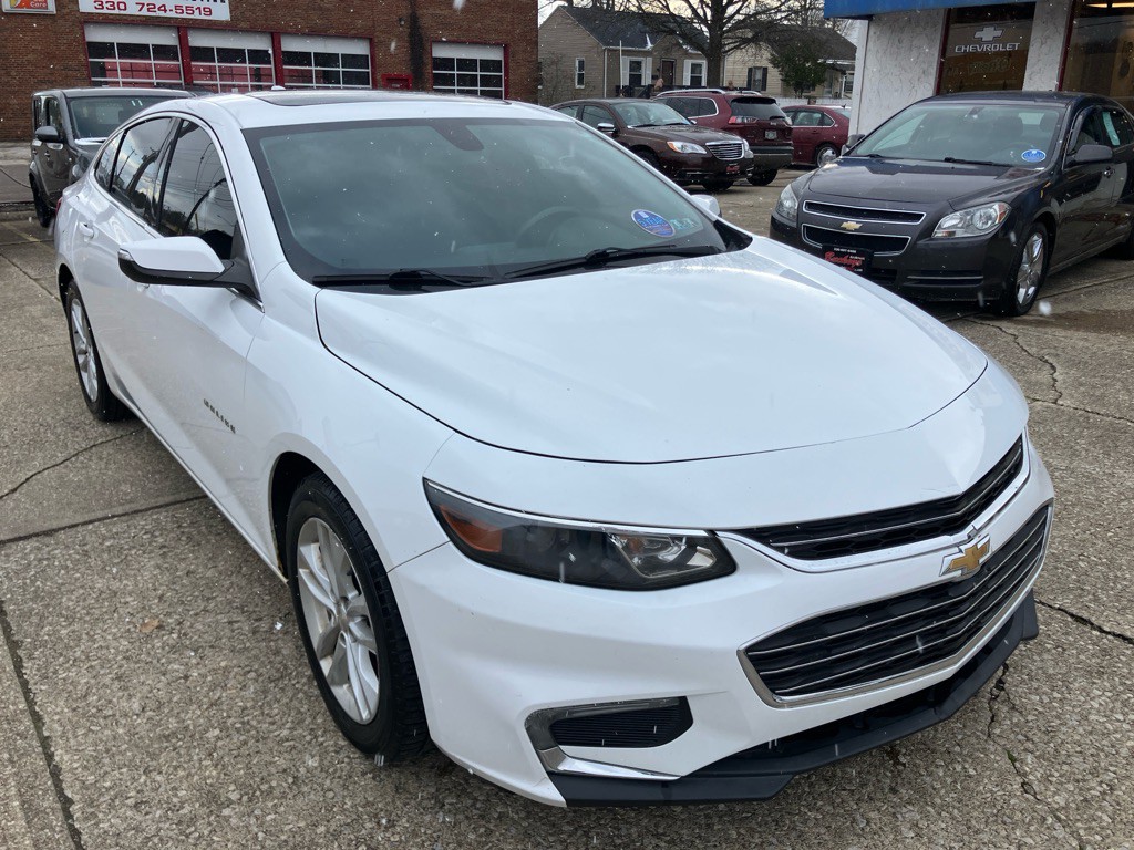 2016 Chevrolet Malibu Image 1