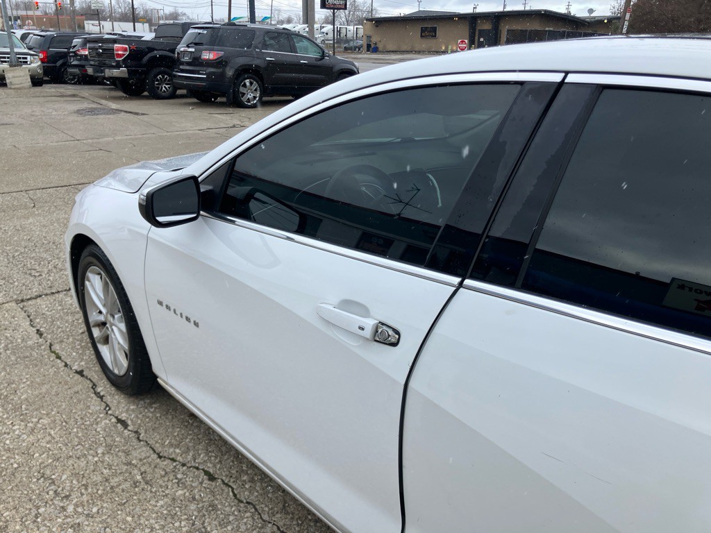 2016 Chevrolet Malibu Image 5