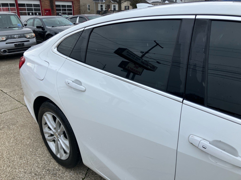 2016 Chevrolet Malibu Image 10
