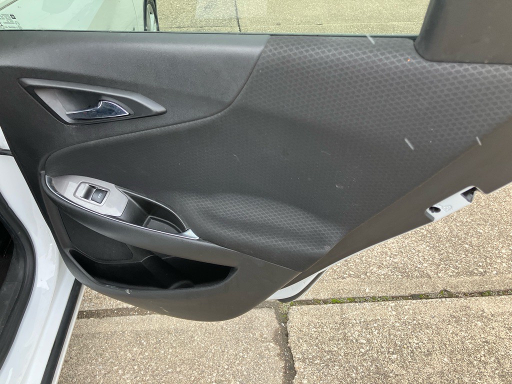 2016 Chevrolet Malibu Image 21