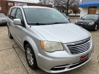 Image for 2012 Chrysler Town & Country Touring ID: 6975337