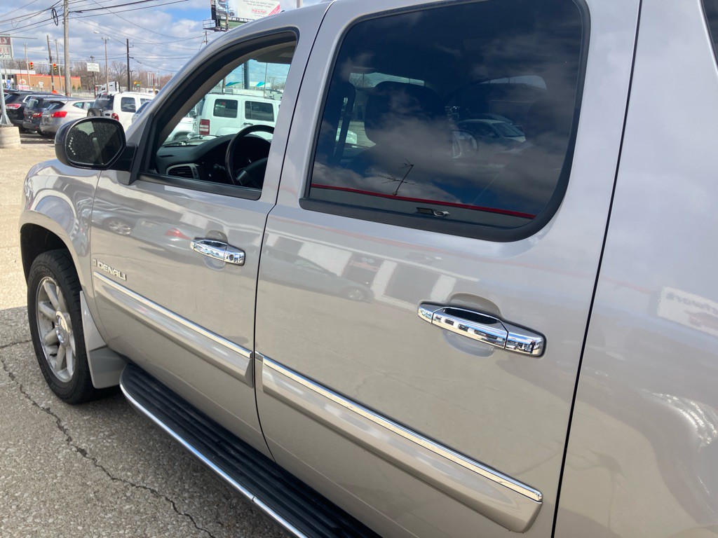 2007 GMC Yukon Image 5