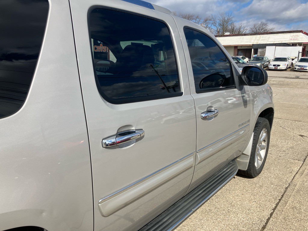 2007 GMC Yukon Image 9