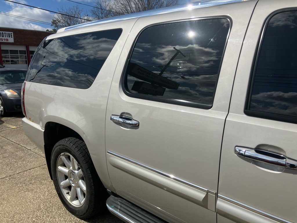 2007 GMC Yukon Image 10