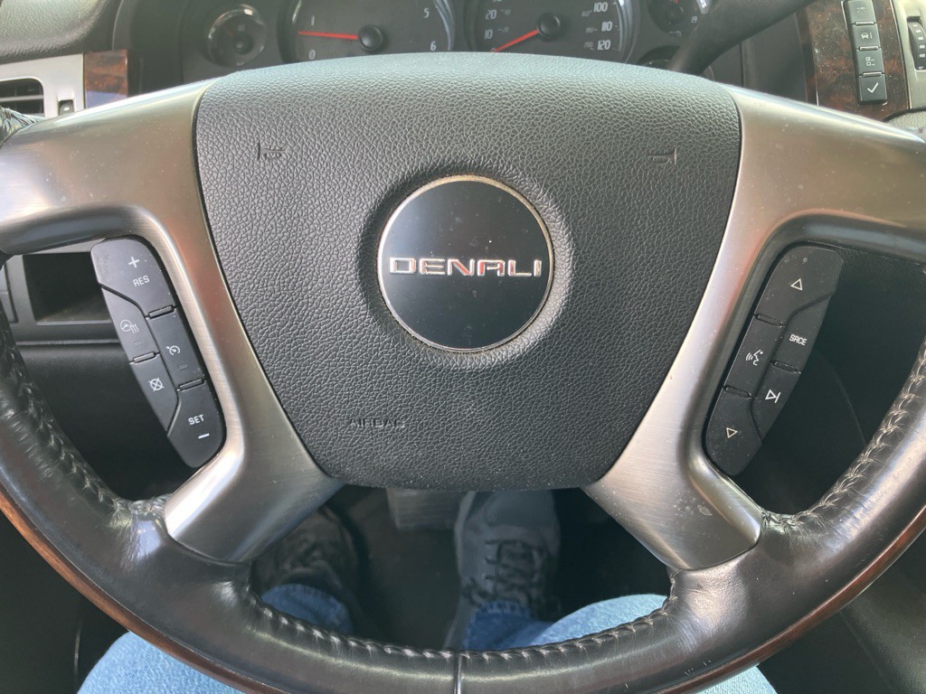 2007 GMC Yukon Image 14