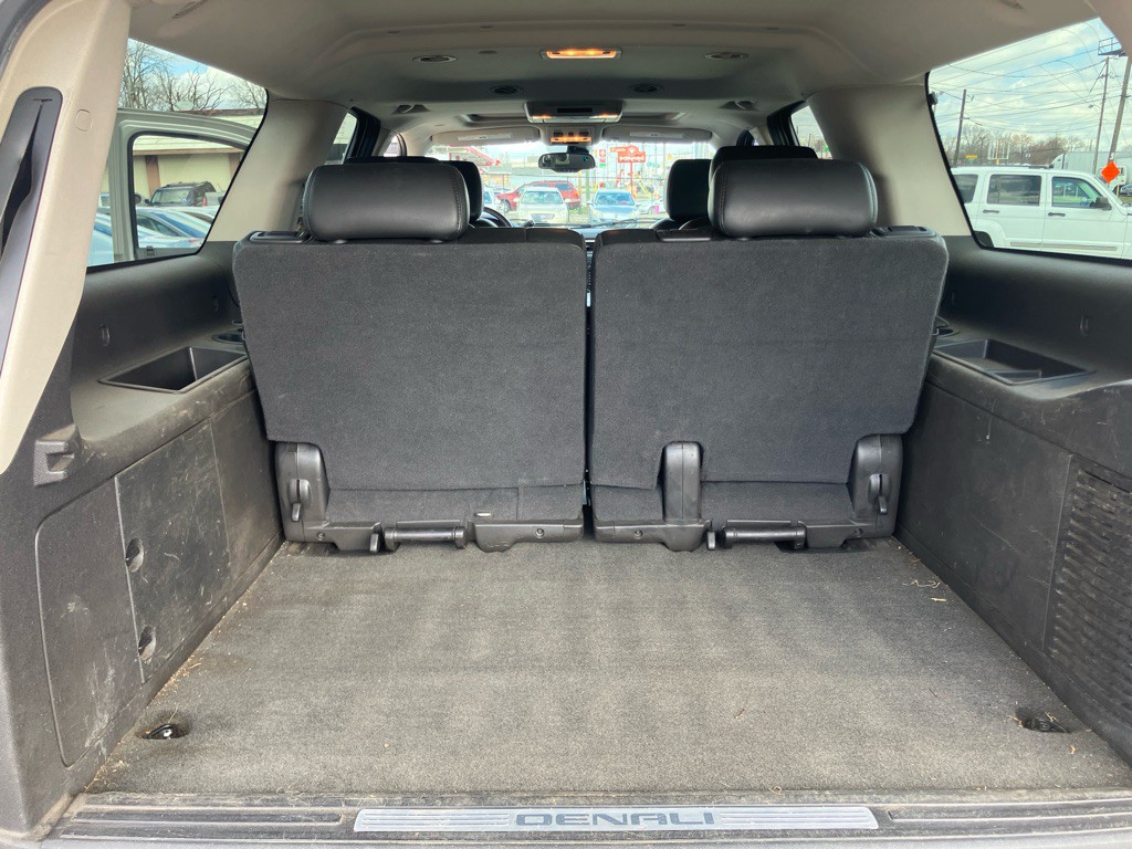 2007 GMC Yukon Image 28
