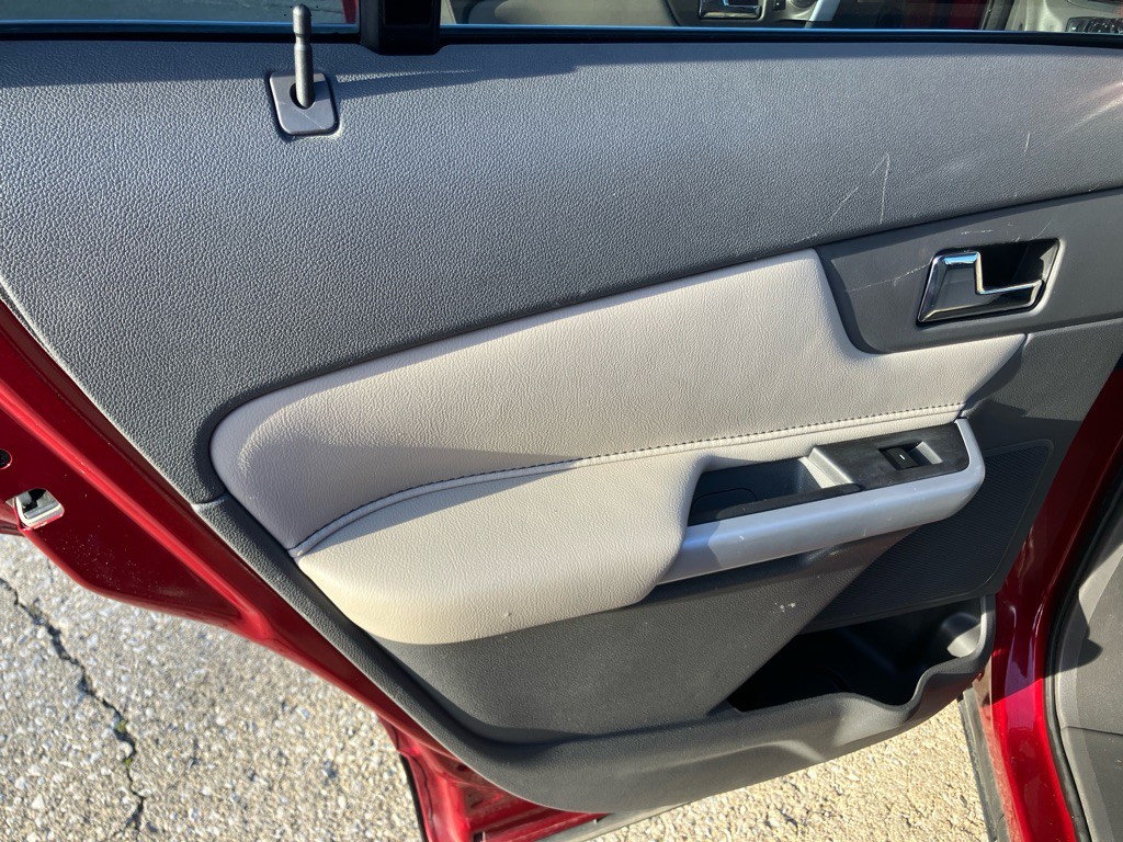 2014 Ford Edge Image 18