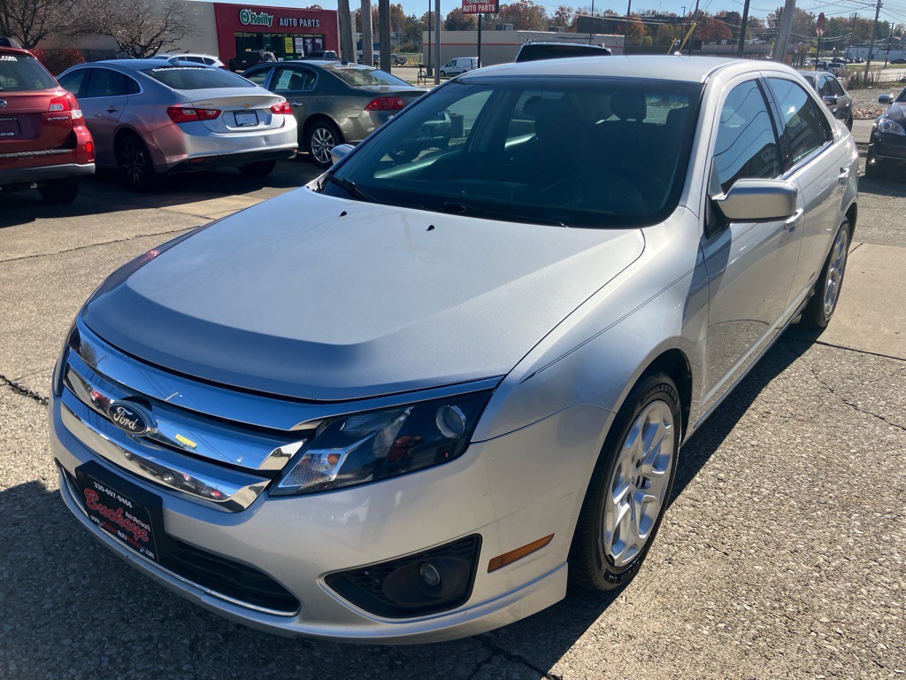 2011 Ford Fusion Image 3