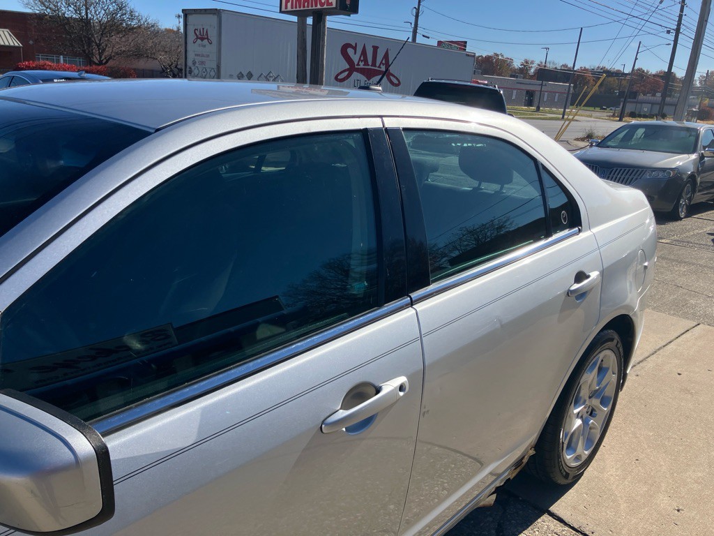 2011 Ford Fusion Image 4