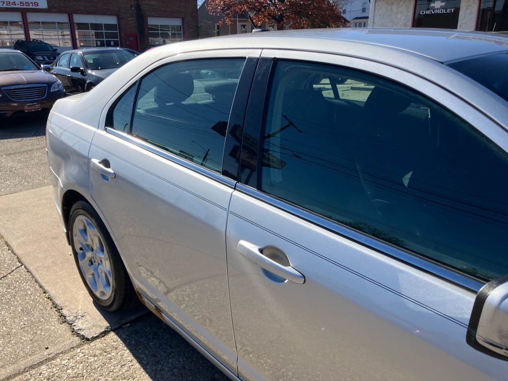 2011 Ford Fusion Image 10