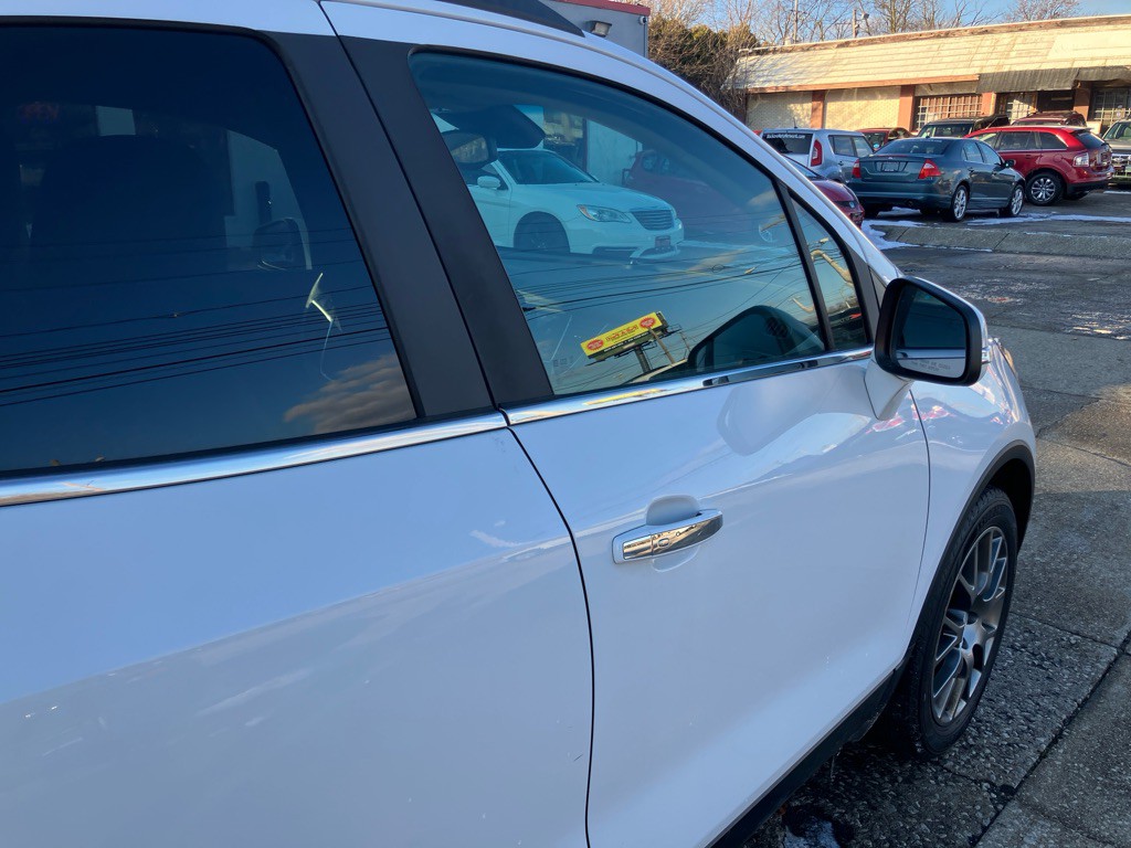 2017 Buick Enclave Image 9