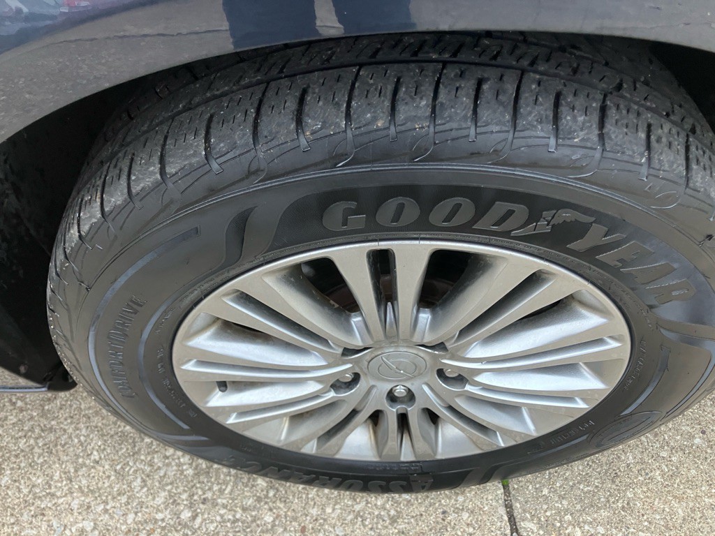 2014 Chrysler Town & Country Image 12