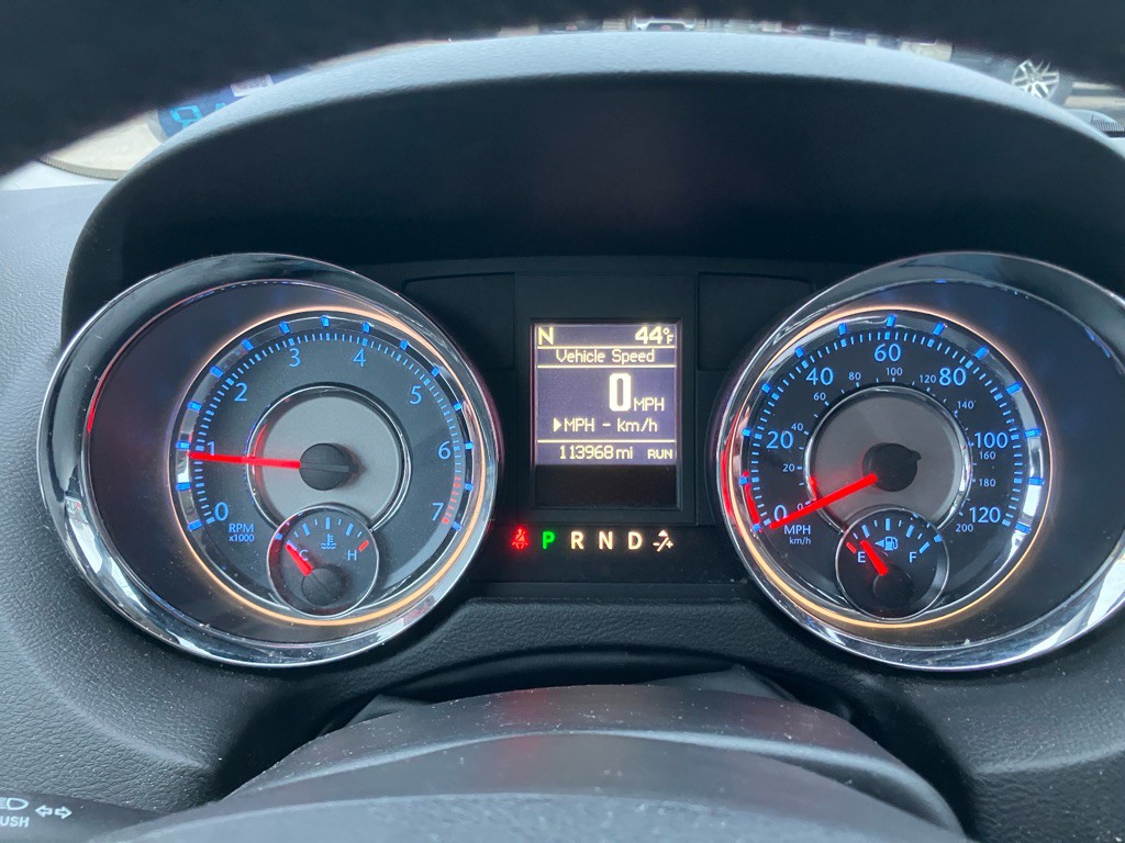 2014 Chrysler Town & Country Image 13