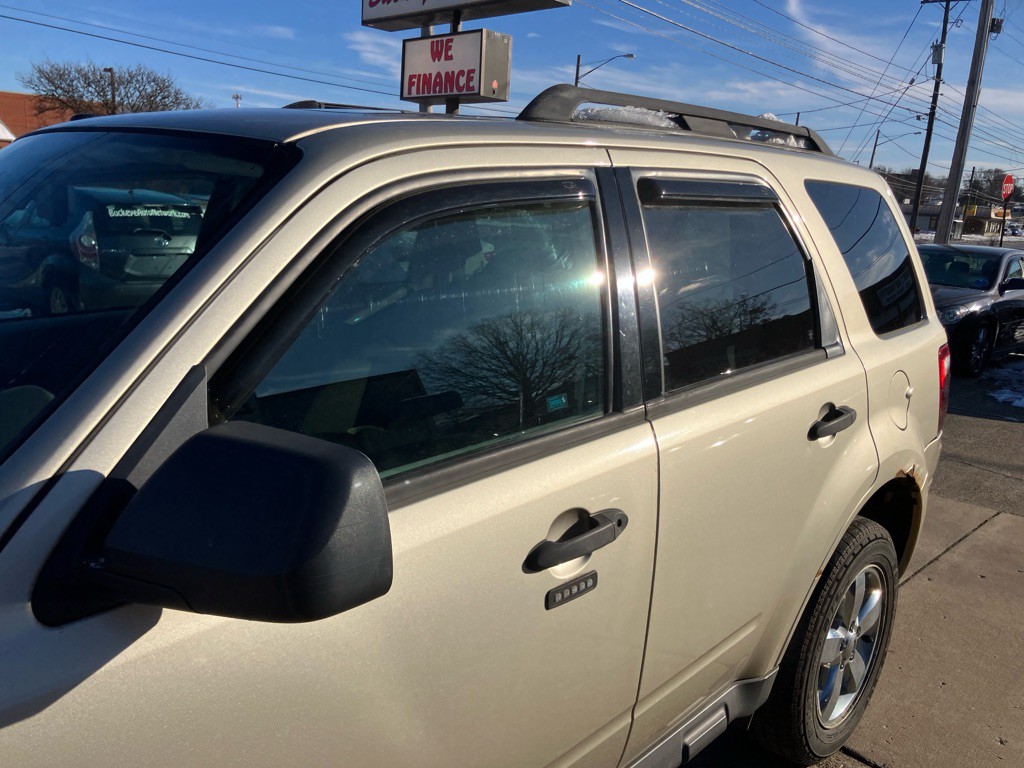 2010 Ford Escape Image 4