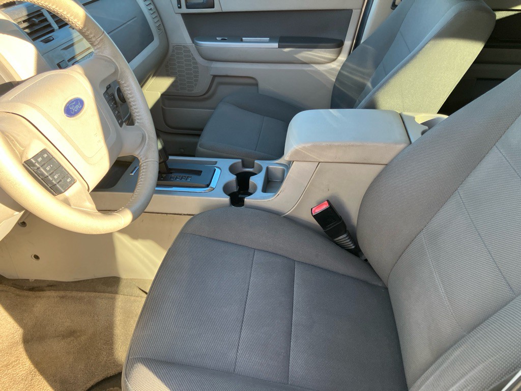 2010 Ford Escape Image 18