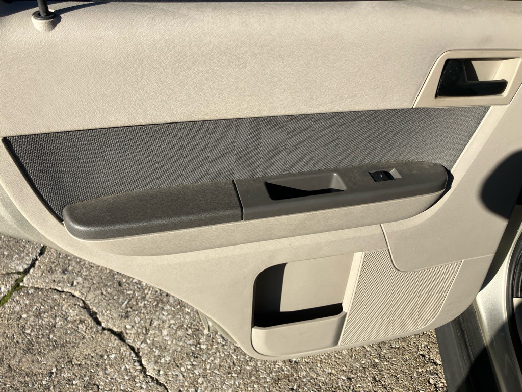 2010 Ford Escape Image 19