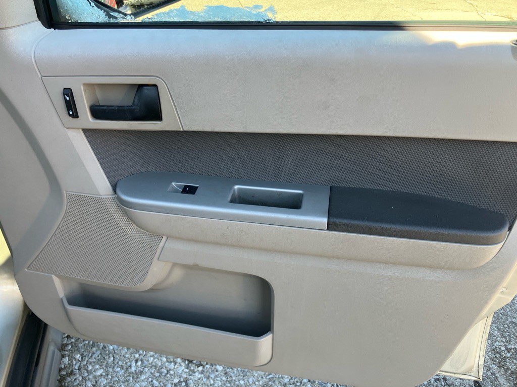 2010 Ford Escape Image 23