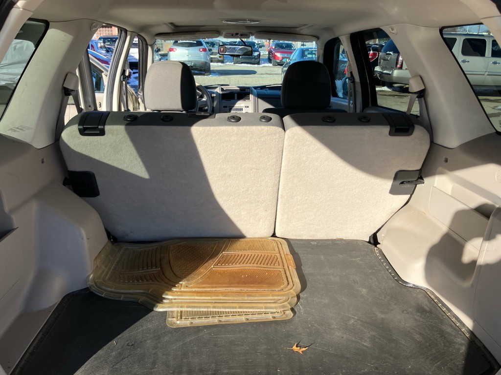 2010 Ford Escape Image 25