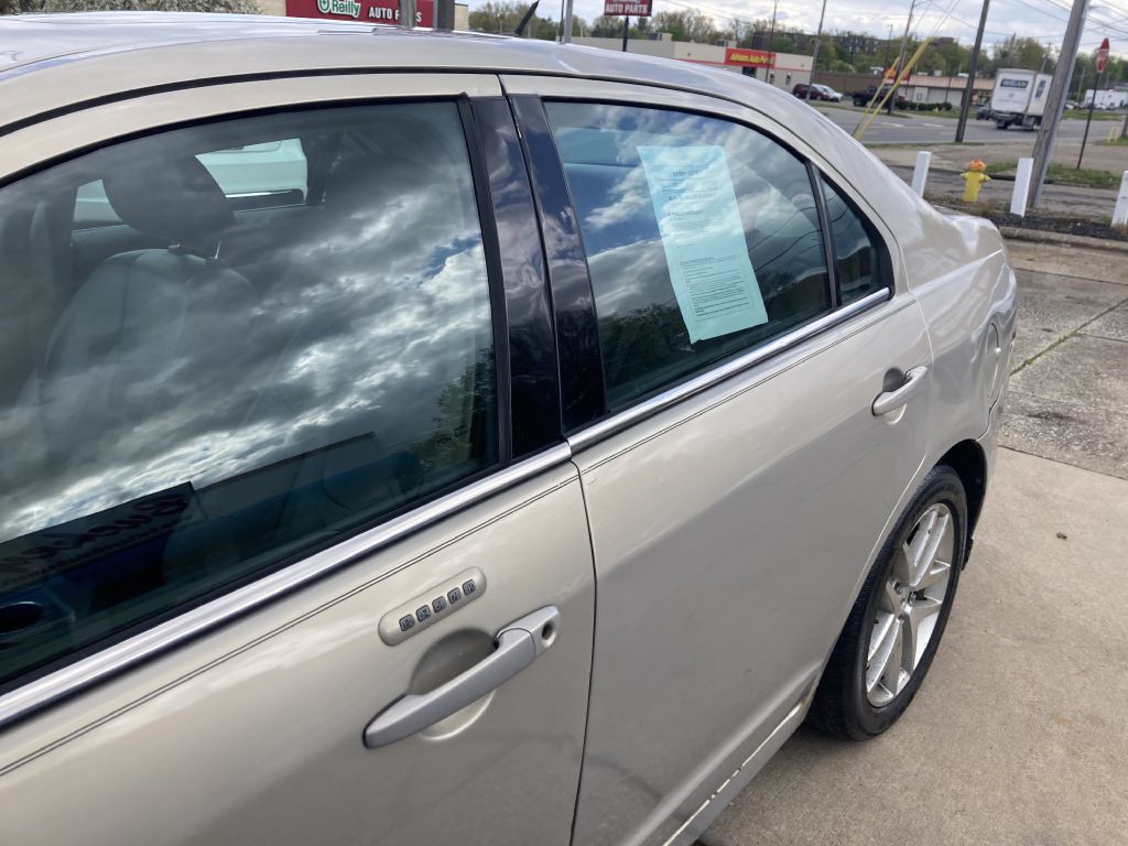 2010 Ford Fusion Image 4