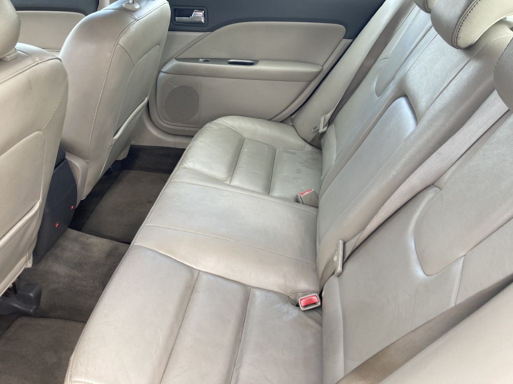 2010 Ford Fusion Image 20