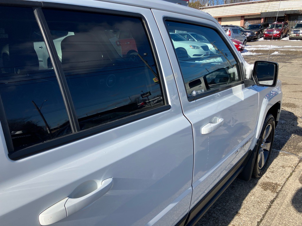 2016 Jeep Patriot Image 9
