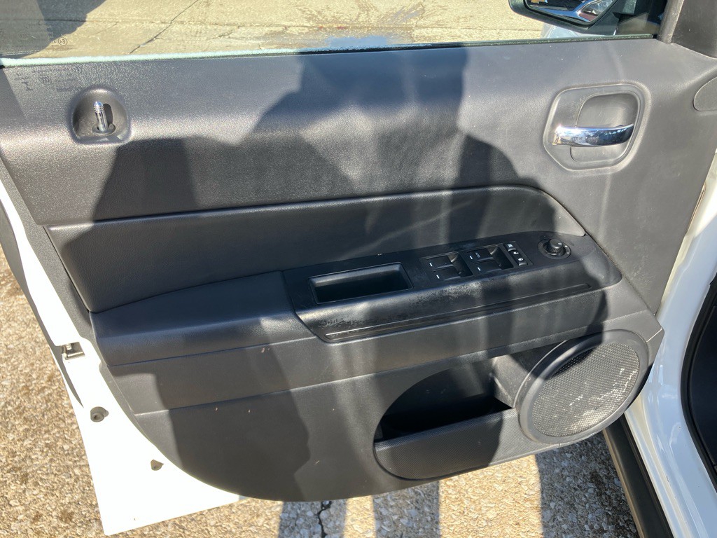 2016 Jeep Patriot Image 17