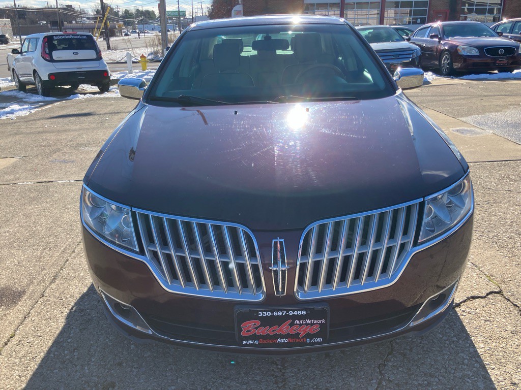 2011 Lincoln MKZ Image 2