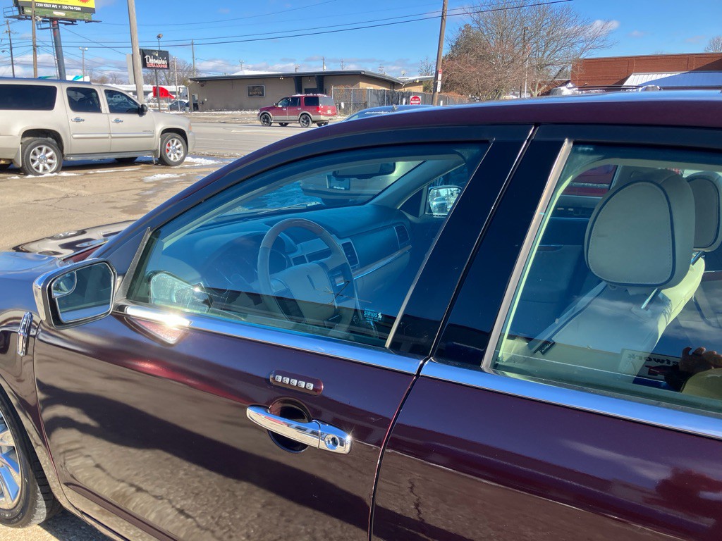 2011 Lincoln MKZ Image 5