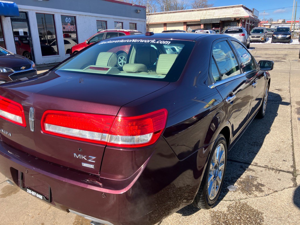 2011 Lincoln MKZ Image 8
