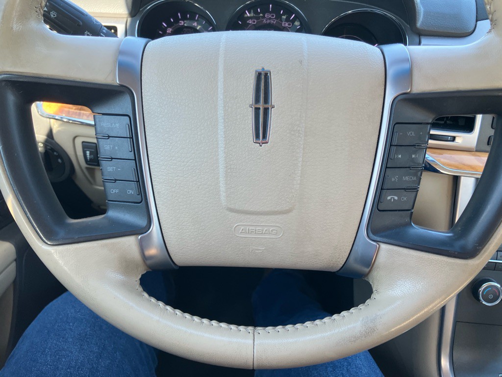 2011 Lincoln MKZ Image 14