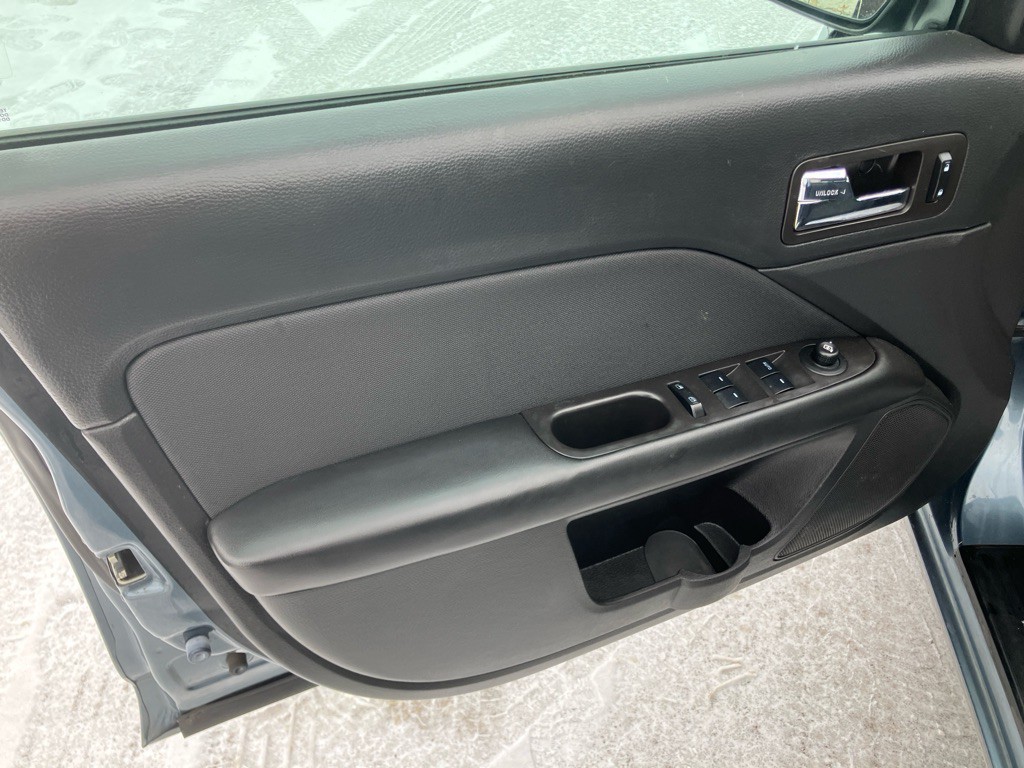 2012 Ford Fusion Image 16