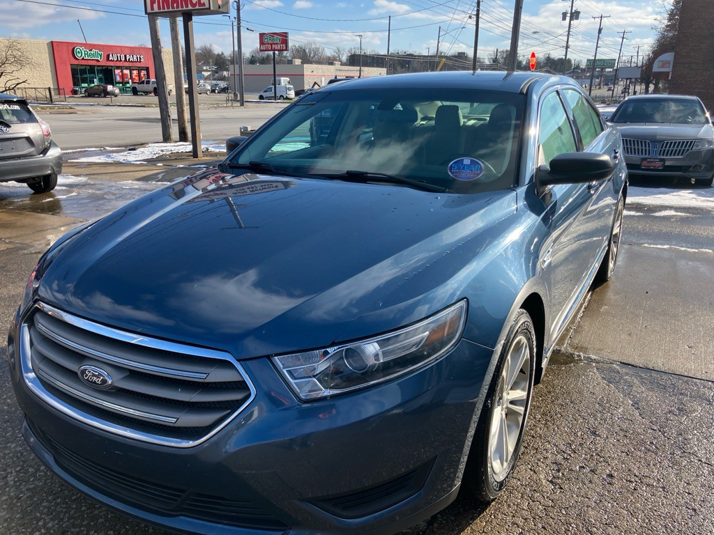 2018 Ford Taurus Image 3