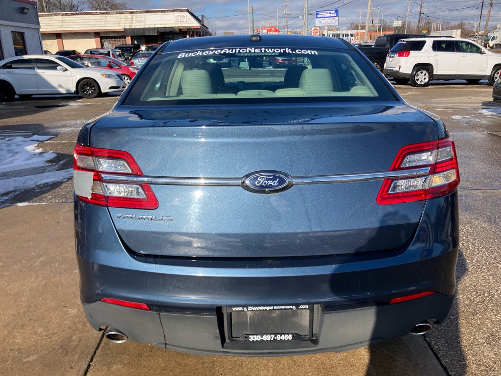 2018 Ford Taurus Image 7