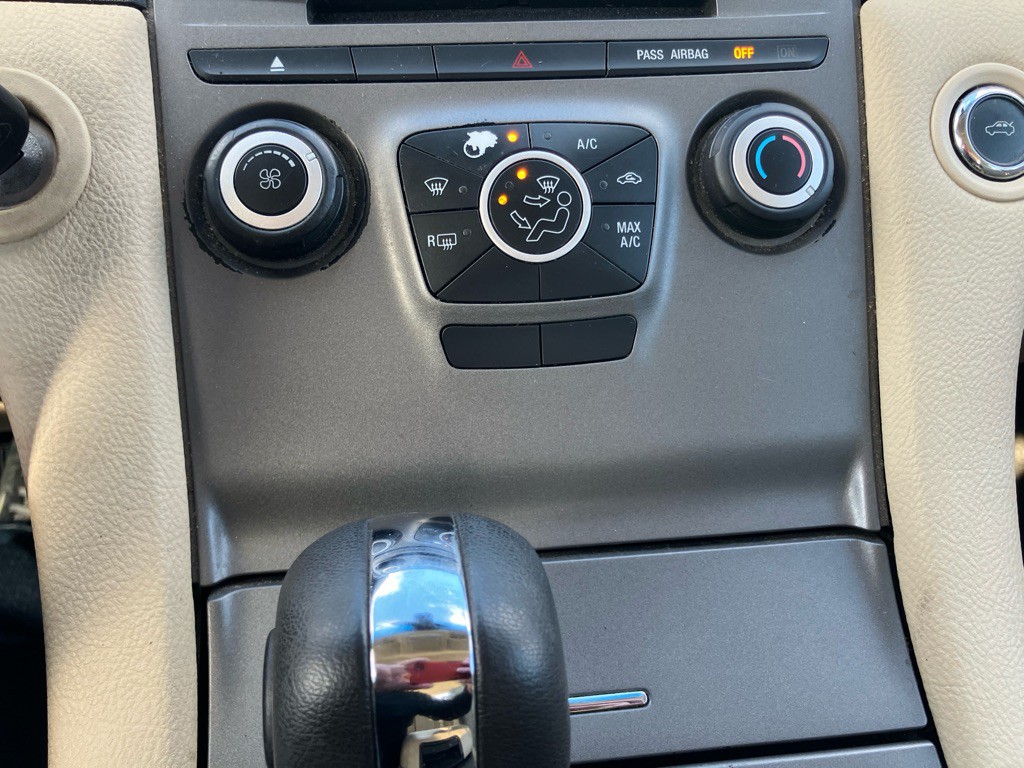 2018 Ford Taurus Image 15