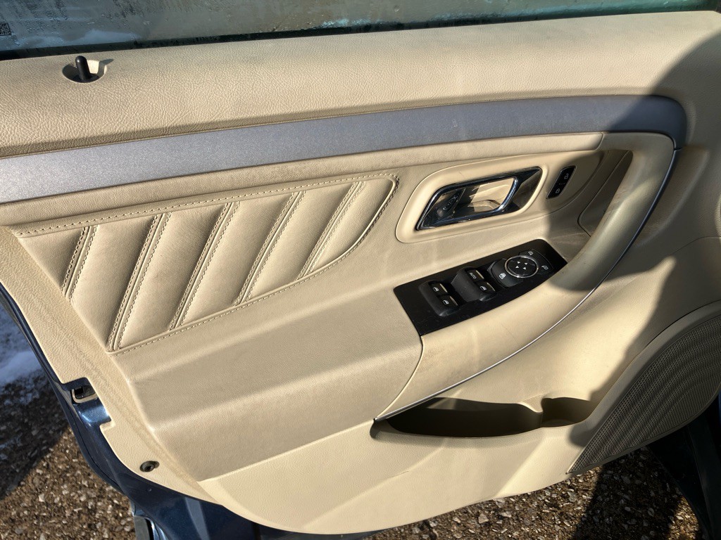 2018 Ford Taurus Image 16