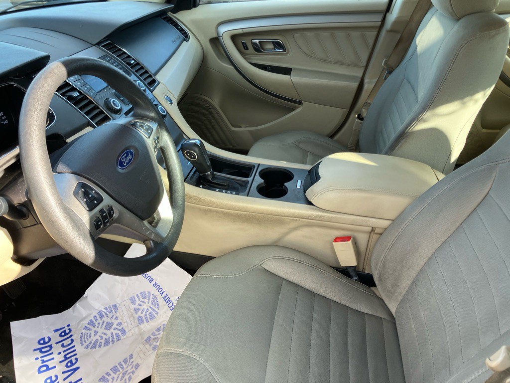 2018 Ford Taurus Image 17