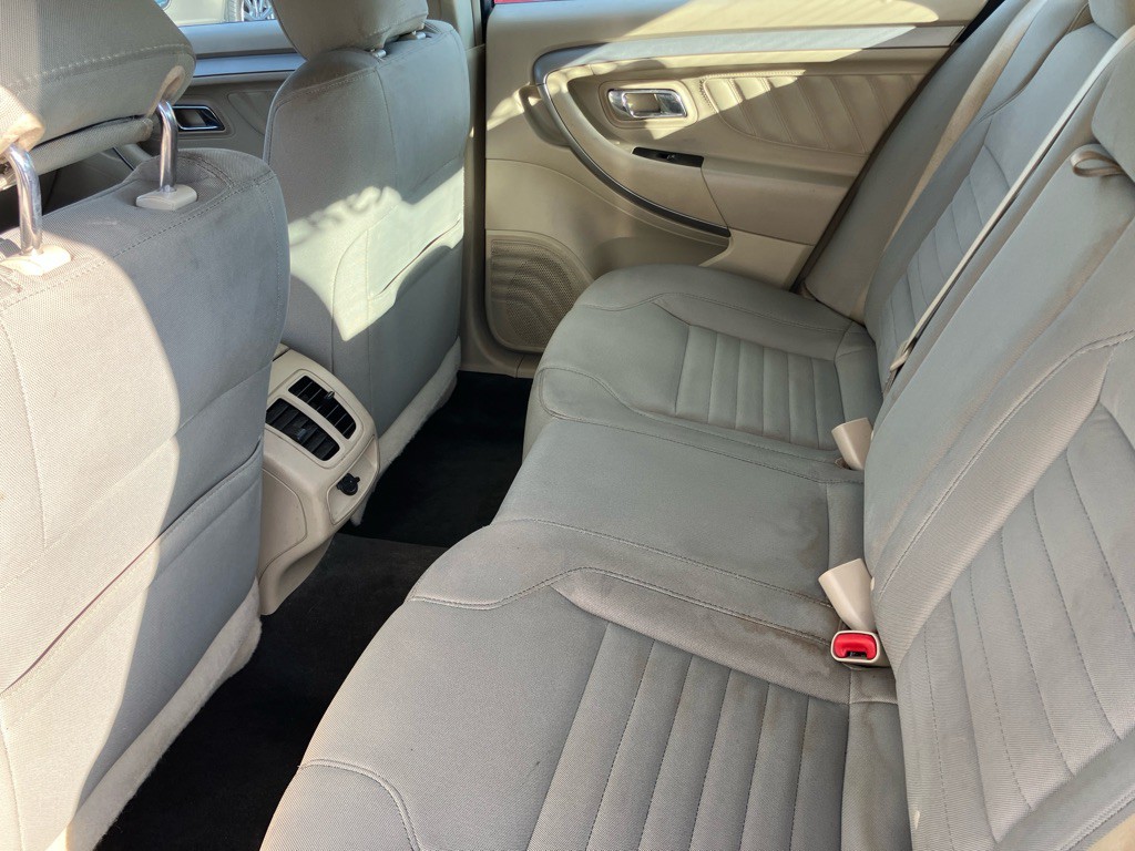 2018 Ford Taurus Image 19