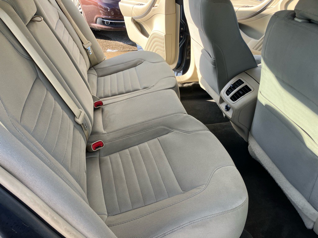 2018 Ford Taurus Image 21