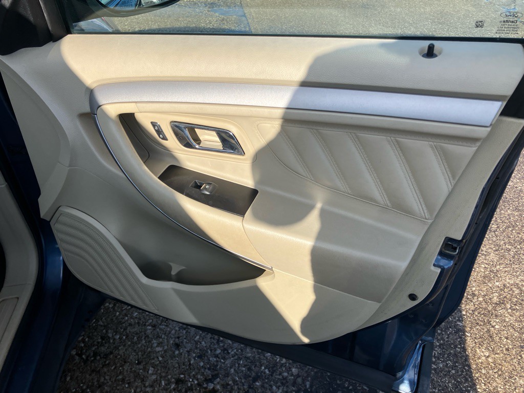 2018 Ford Taurus Image 22