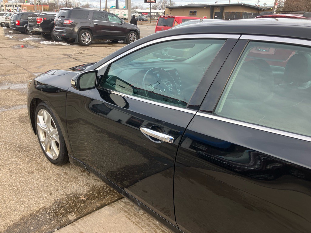 2012 Nissan Maxima Image 5